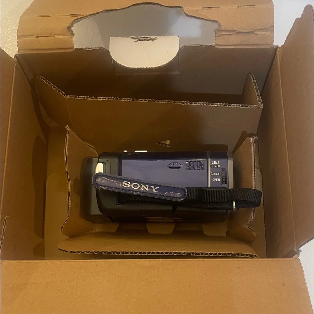 Sony Handycam DCR-SX44 Video Camera Dark Blue
